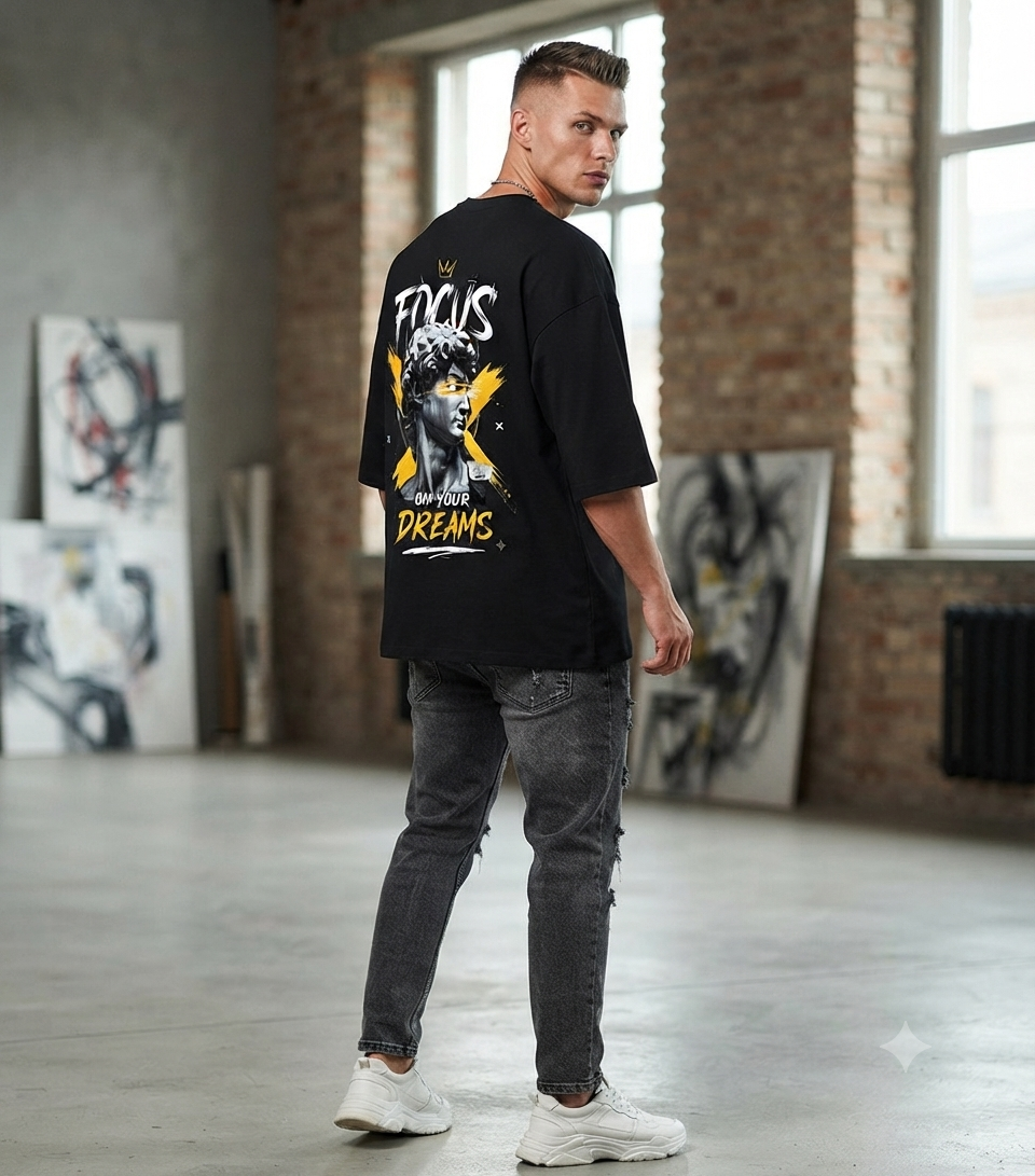 DREAM FOCUS Oversized T-SHIRT